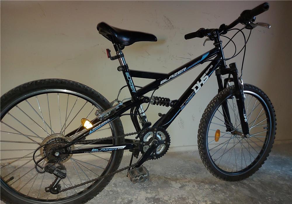 Vând bicicletă copii de la 9 ani in sus