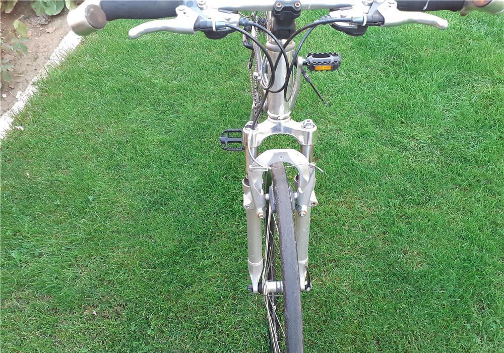 Vand Bicicleta  cu cadru de aluminiu cu viteze