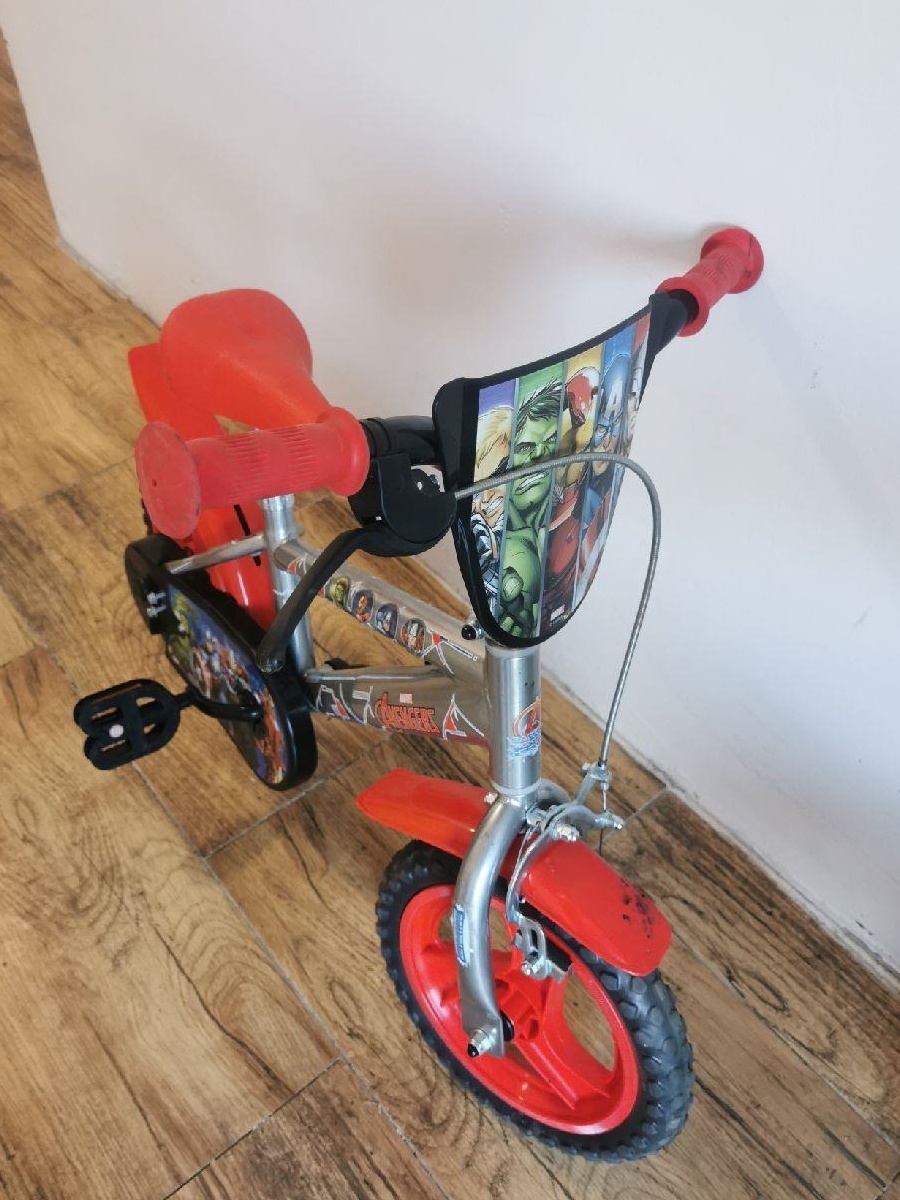 Vand bicicleta de copii