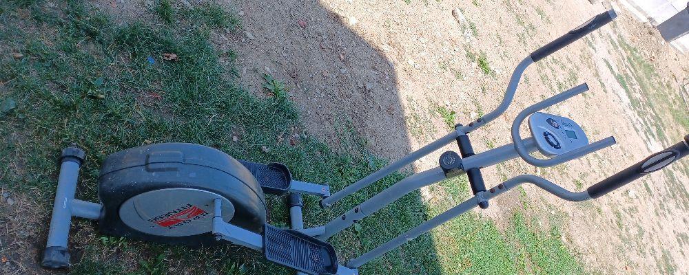 vand bicicleta pentru sport