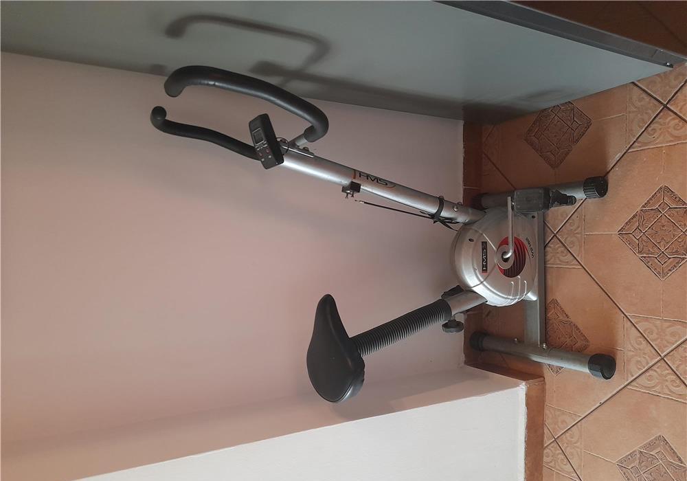 Vând bicicleta statica