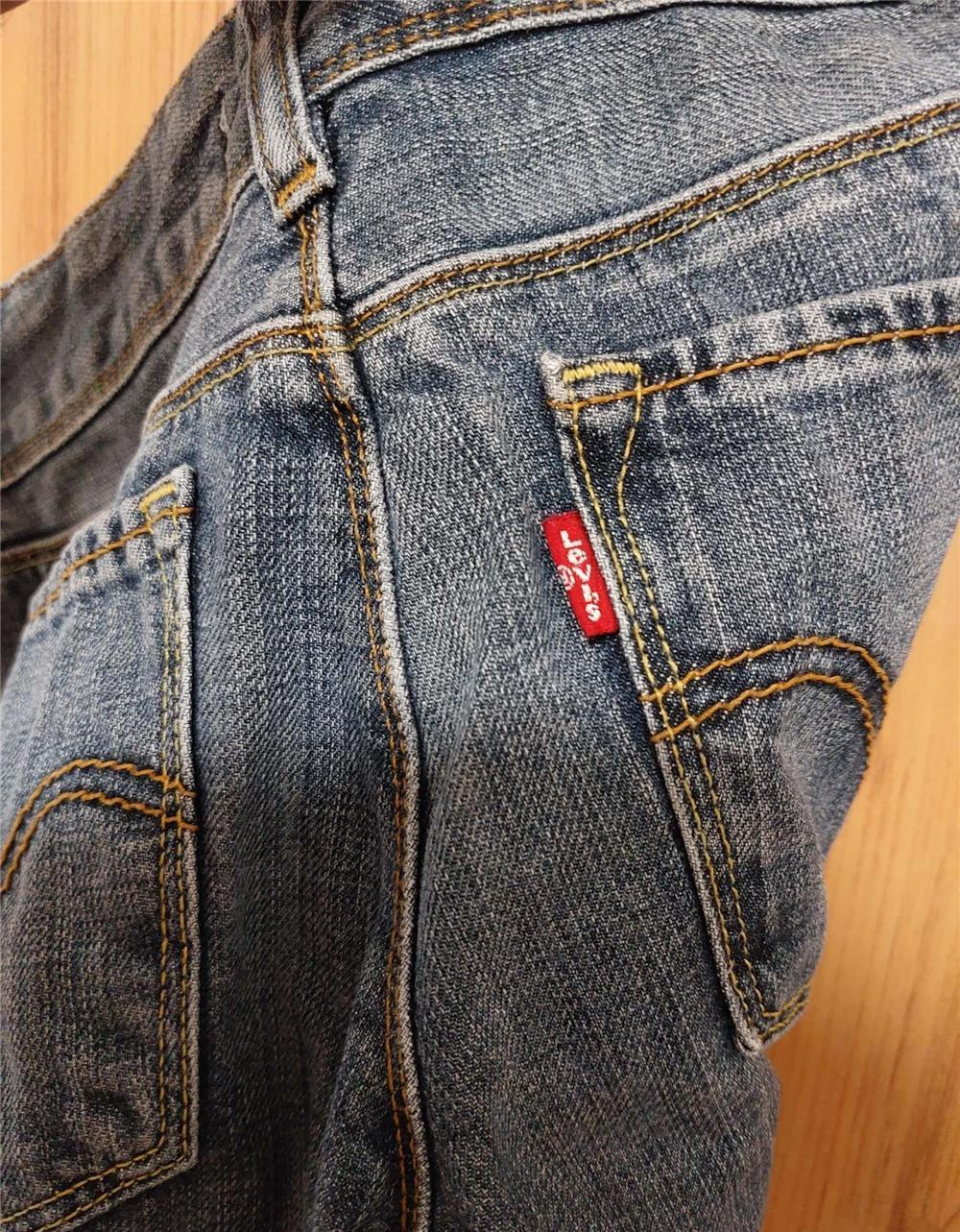 Vand blugi Levi's Slim Fit 571 conditii foarte bune fara urma de purtare