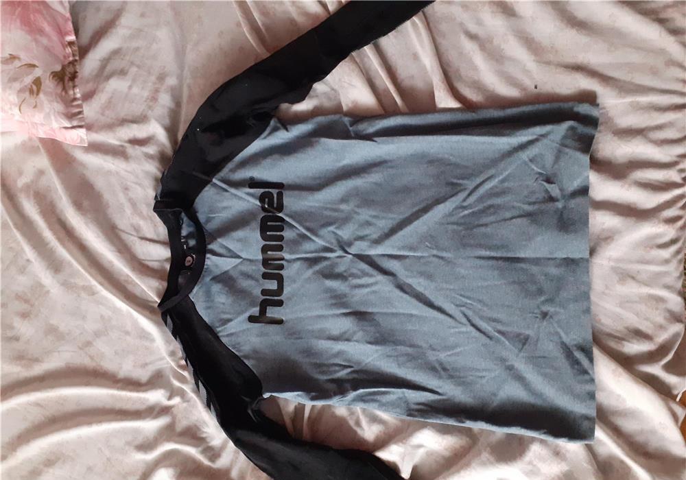 Vând bluză hummel copii,unisex,mărimea 140