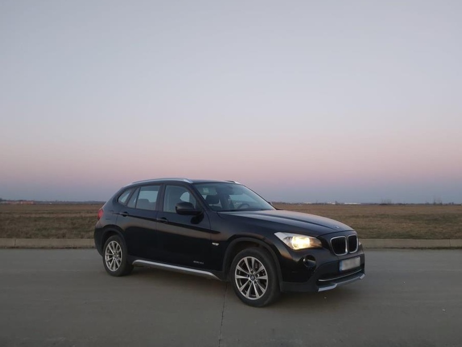 Vand BMW X1 Sdrive18d Automat, Senzori Spate, Dashcam Fata-spate, Carte Service.