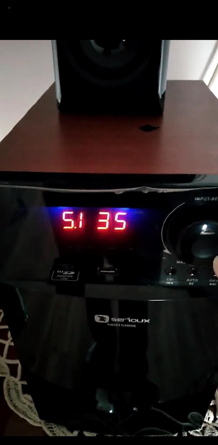 Vand boxa cu cinci sateliti