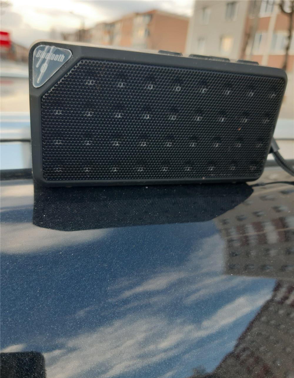 Vând Boxă portabilă bluetooth