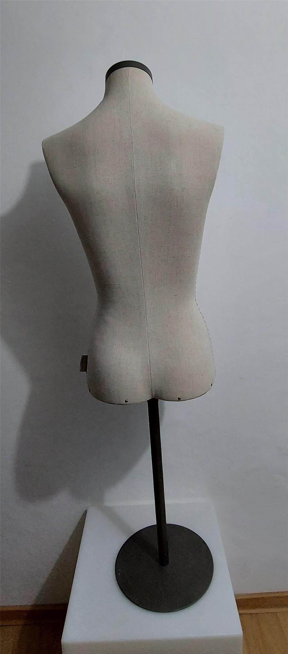 Vând Bust de Femeie, stofa de in,cu cap sau fara
