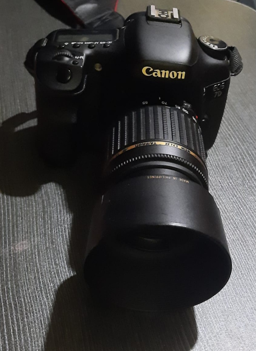 Vând canon 7 D +grip și obiectiv  13 k cadre