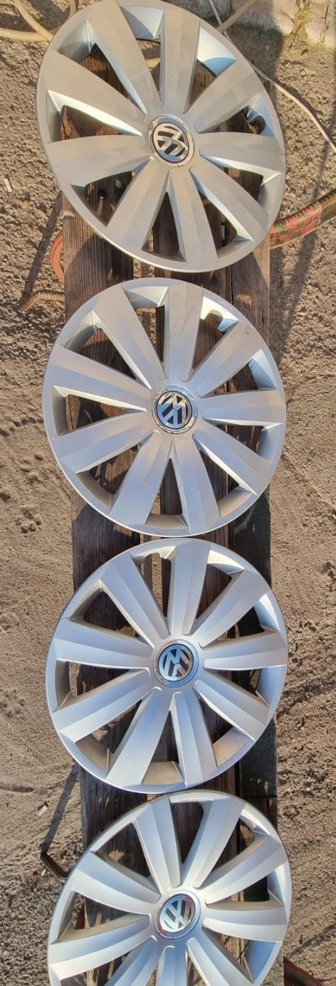 Vand capace VW 16" originale.