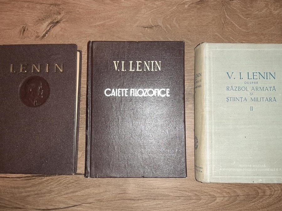 Vând carti Marx,Engels,Lenin