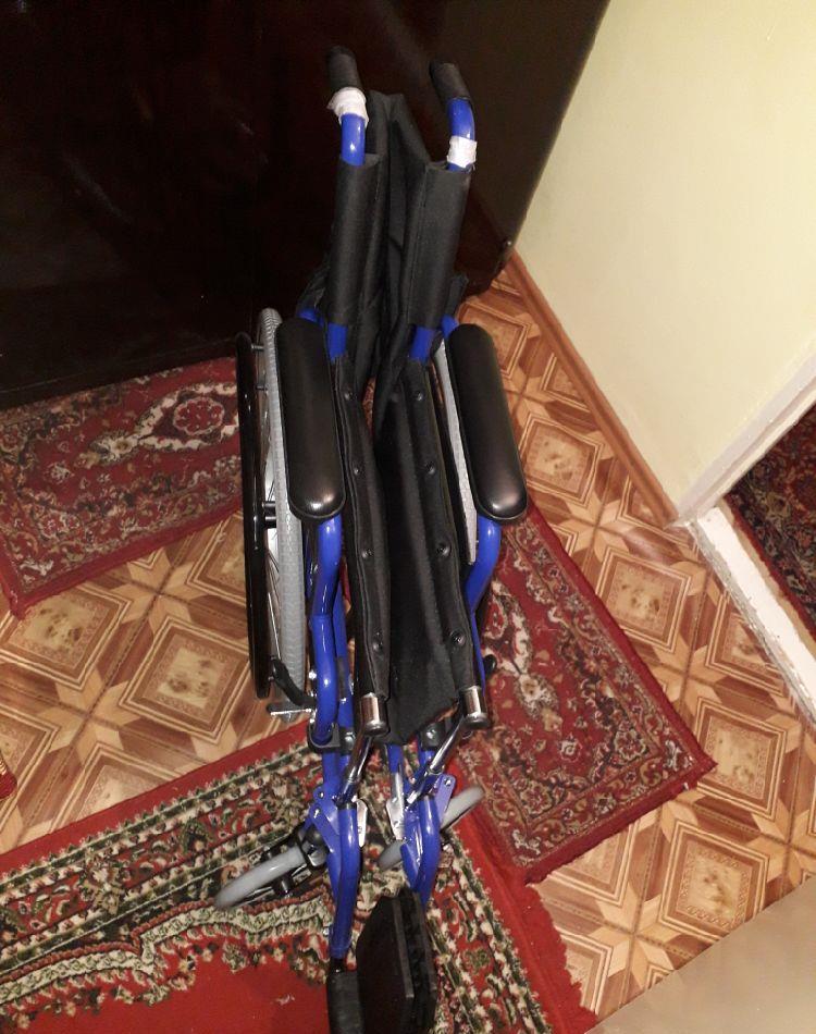 Vând căruț pentru persoane cu handicap