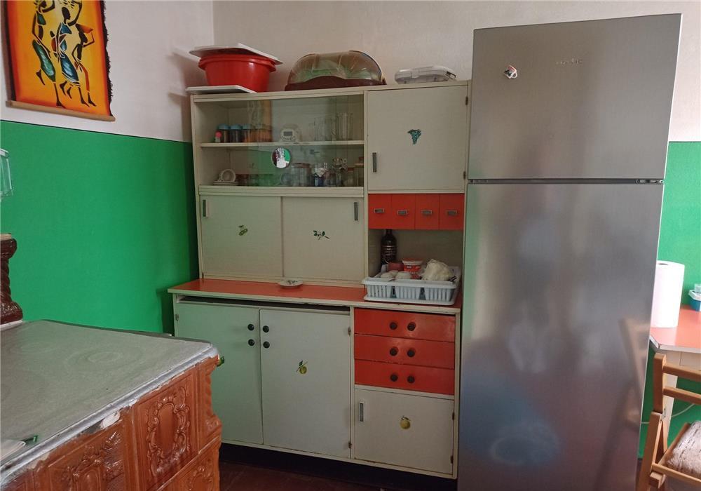 Vând casă, 2 camere,în zona Bazinul de Înot Roman
