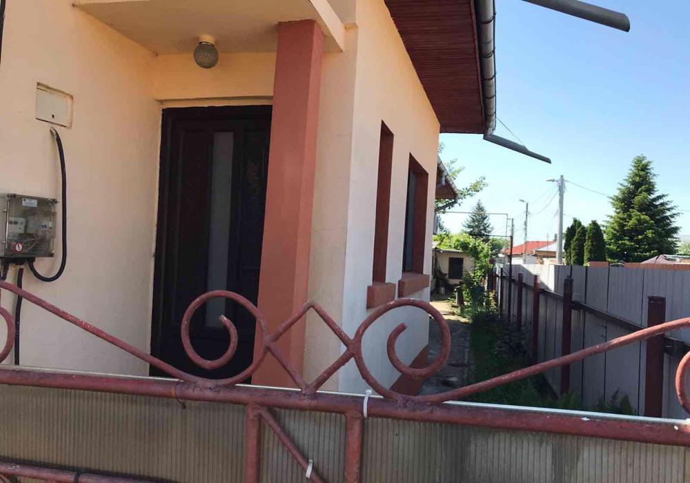 Vand CASA 3 CAM. Centru GIURGIU St = 180mp