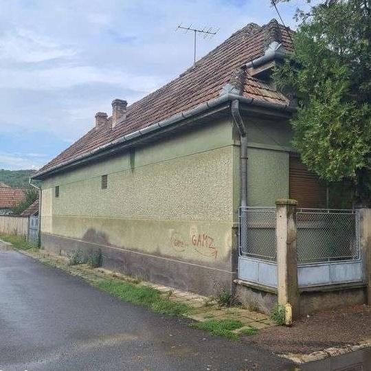 Vând casă 560 m2 în Târnăveni