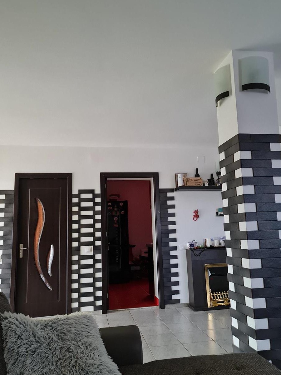 Vand casa Adunatii Copaceni