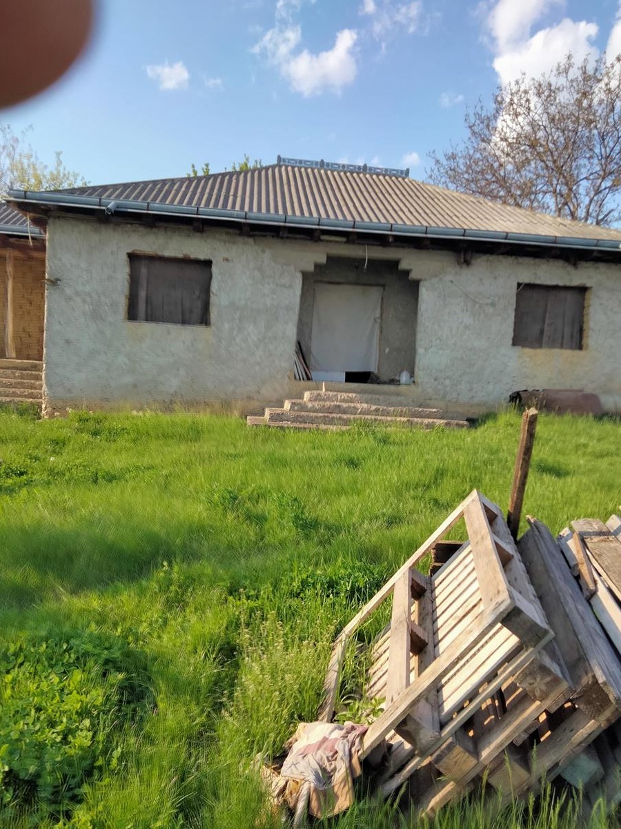 Vând casă! Albești, com Brăești