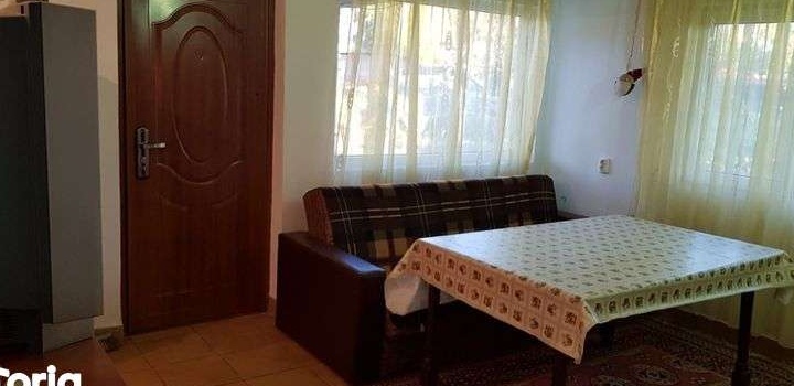 Vand casa comuna Rociu, Gliganul de sus; teren 5000 mp