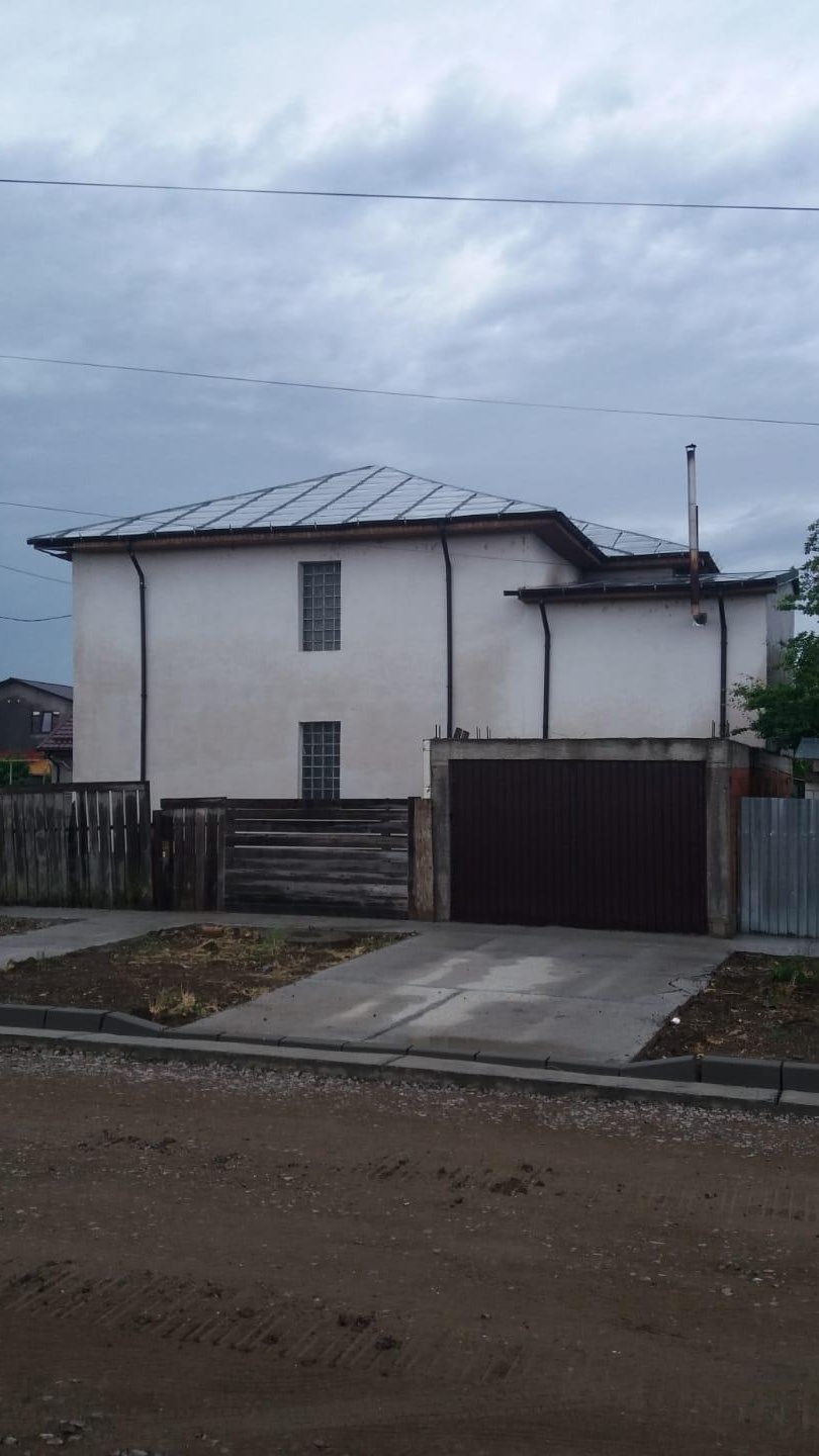 Vand Casa constructie noua. Demisol +Parter+ Etaj