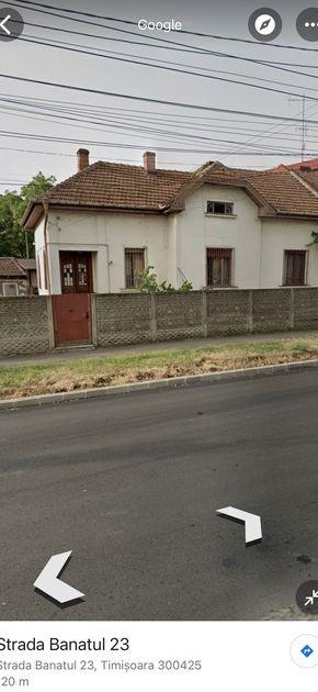 Vand casa cu curte, o anexa cu camera și garaj si cu teren total suprafata 557 metri