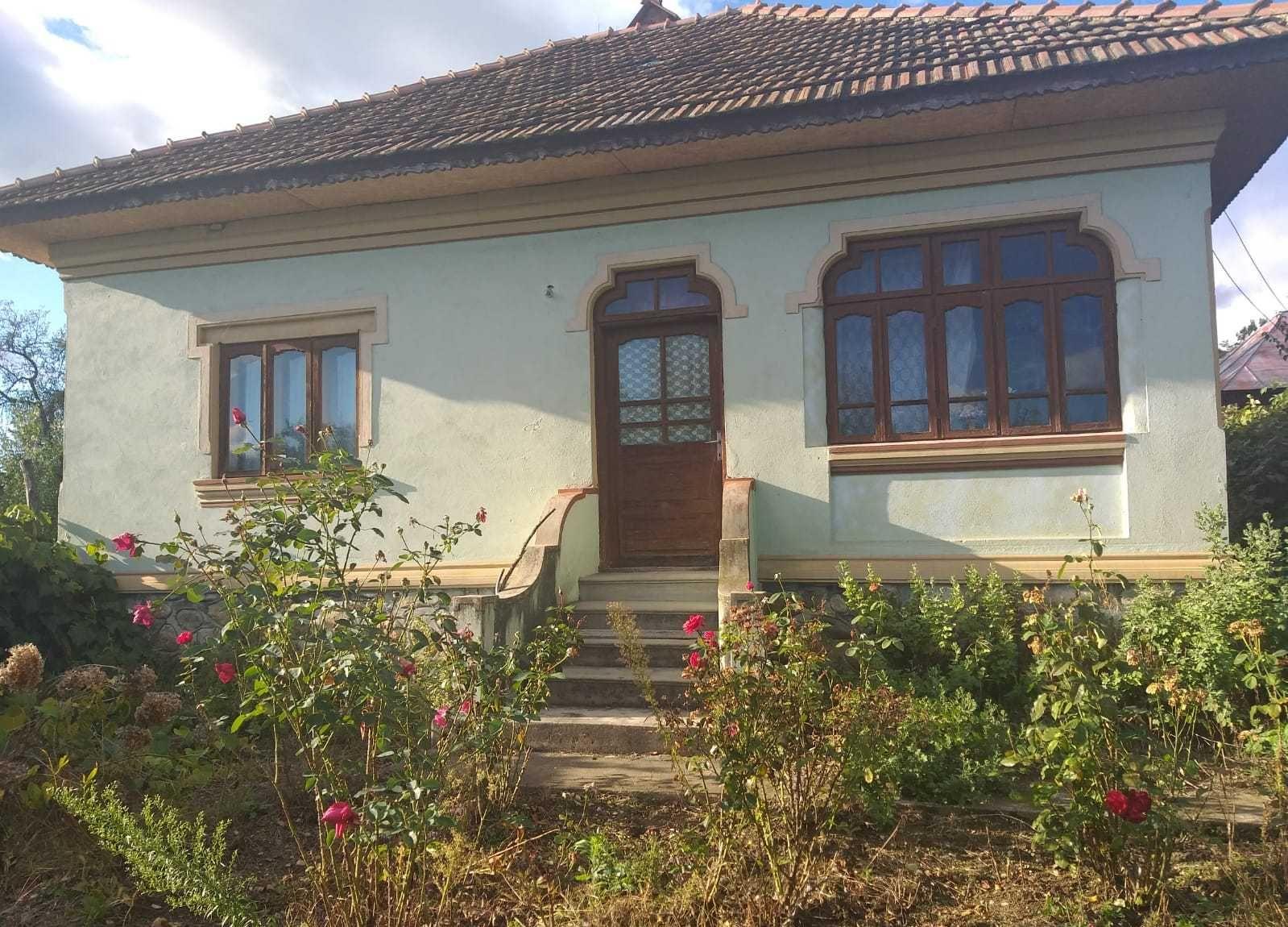 Vand casa cu gradina si teren arabil in Comuna Polovragi, jud.Gorj