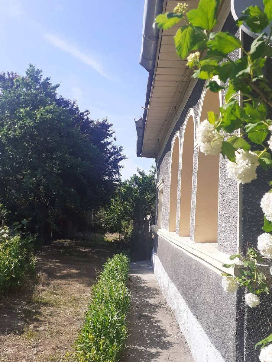 Vand casa cu teren (2350mp) in comuna Curcani, jud. Calarasi