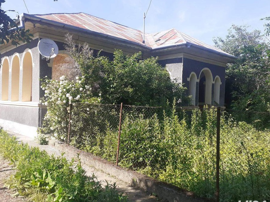 Vand casa cu teren (2350mp) in comuna Curcani, jud. Calarasi