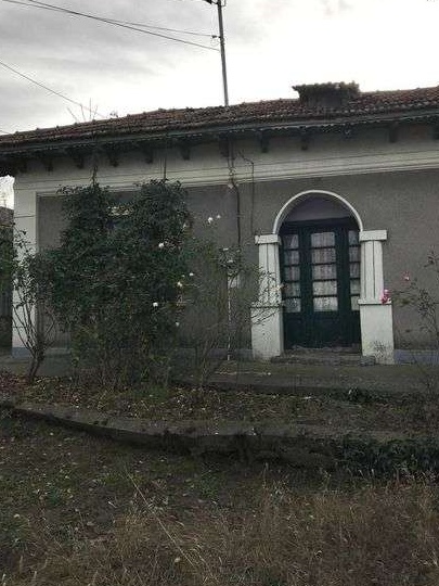 Vand casa cu teren de 800mp