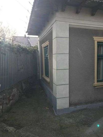 Vand casa cu teren de 800mp