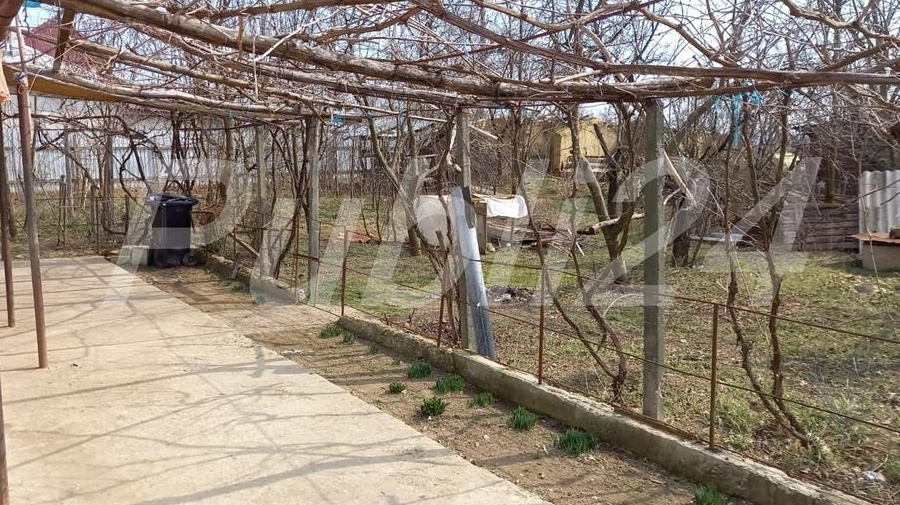 Vand casa cu teren in sat Sarbi, aproape de Barlad