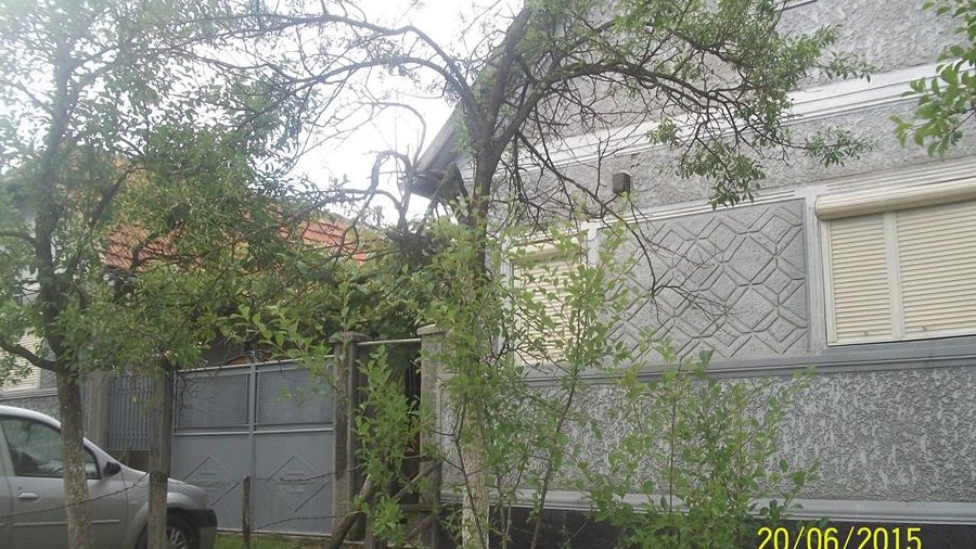 Vand casa de locuit zona Cuied