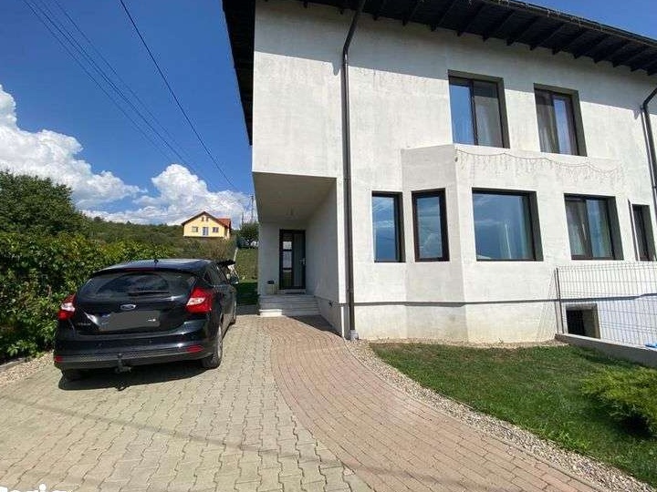 Vând casă Finisata Duplex Chinteni