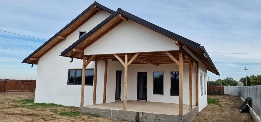 Vând casa în Cazasu 260mp utili