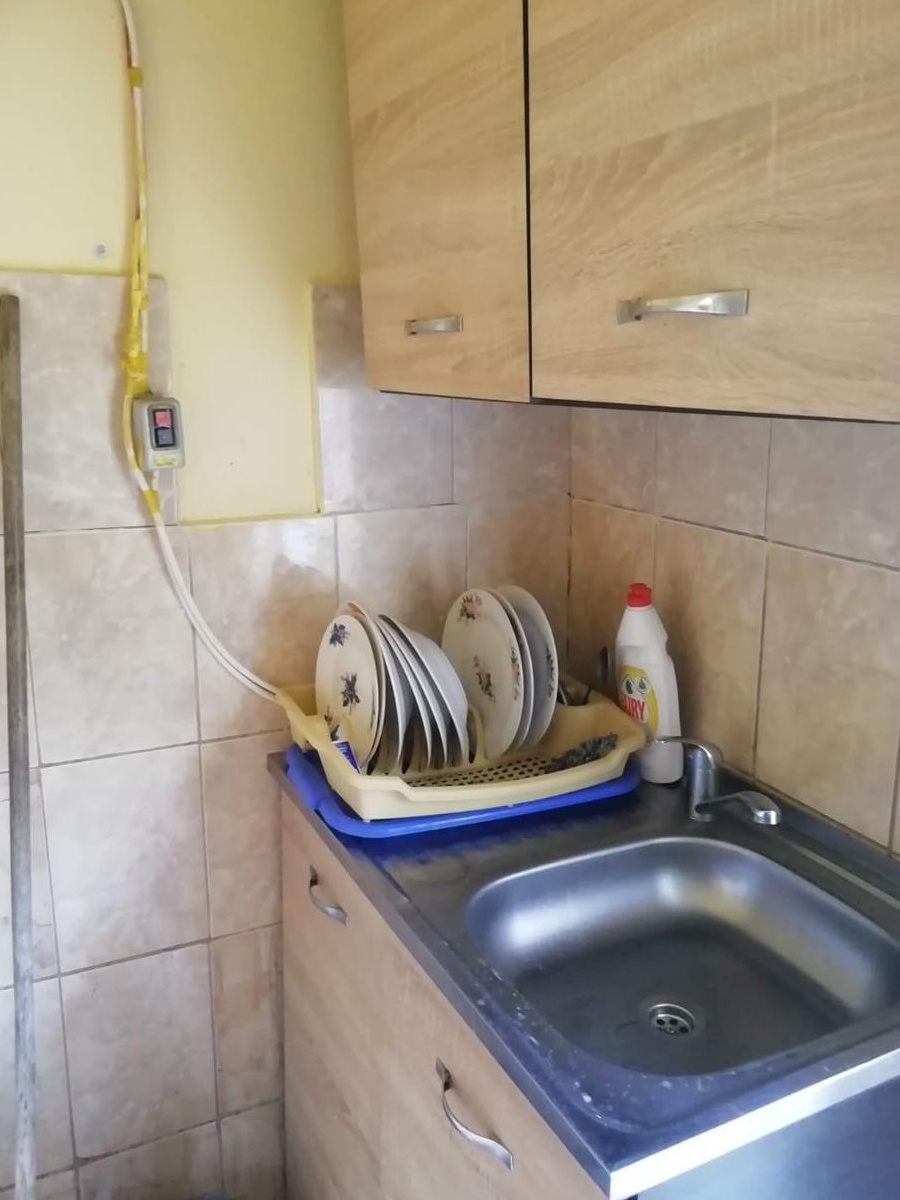 Vand casa in comuna Baita sat Pestera