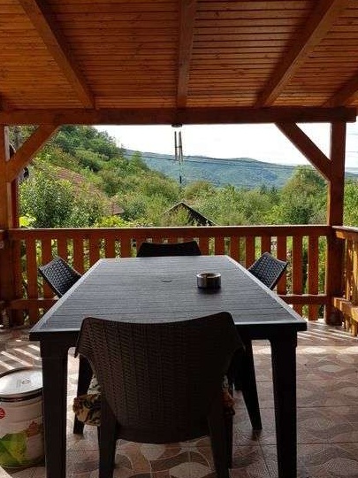 Vând casă in Herepeia ,3 camere, baie, bucătărie, beci