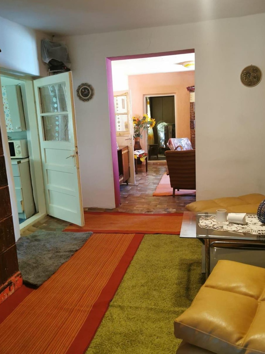 Vând casa, în loc. Lumina