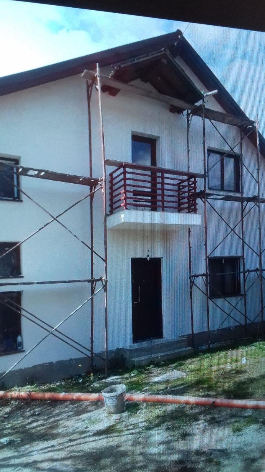 Vând casa lângă Resita