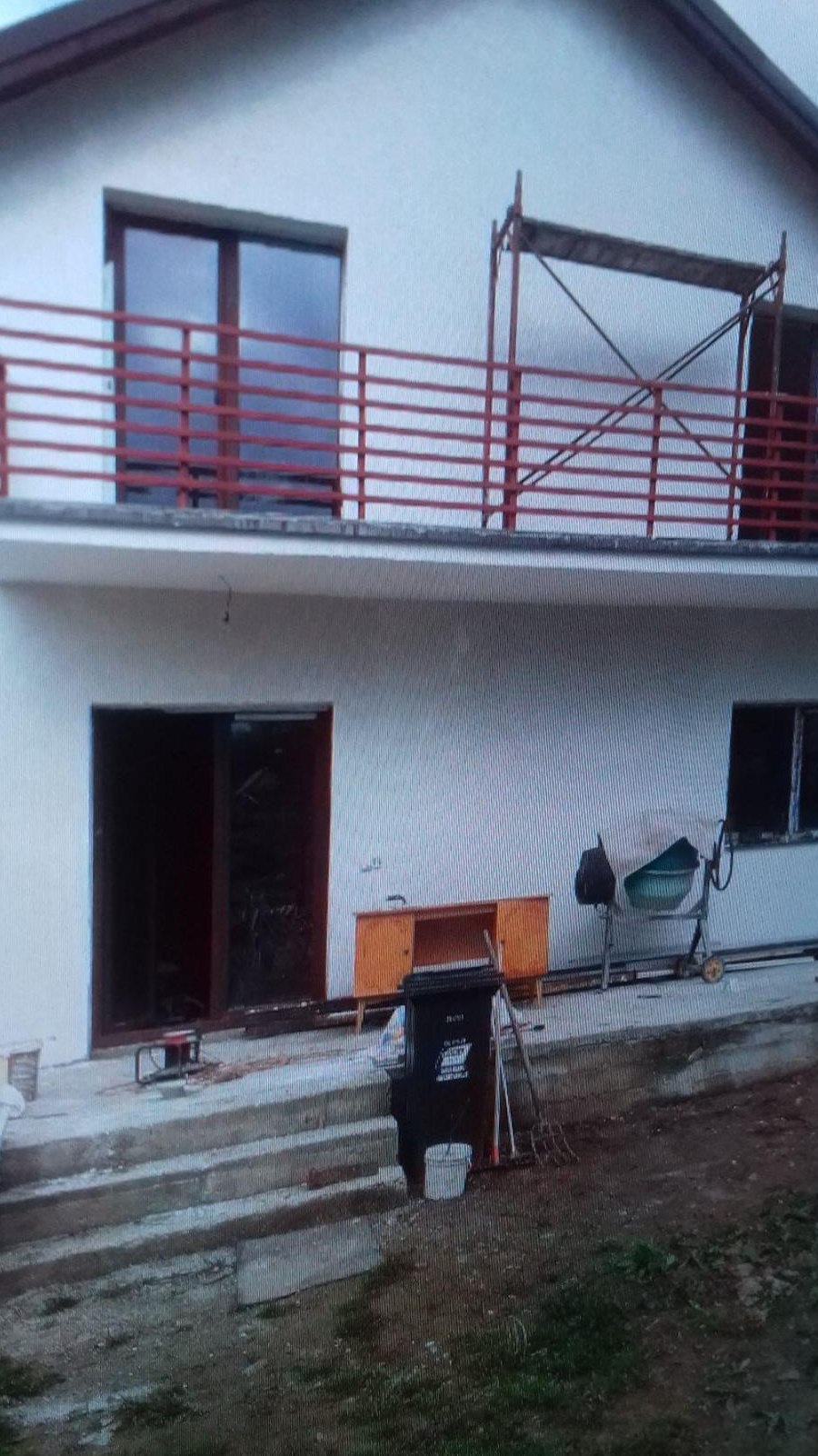 Vând casa lângă Resita