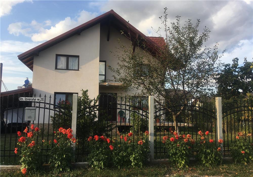 Vand casa noua