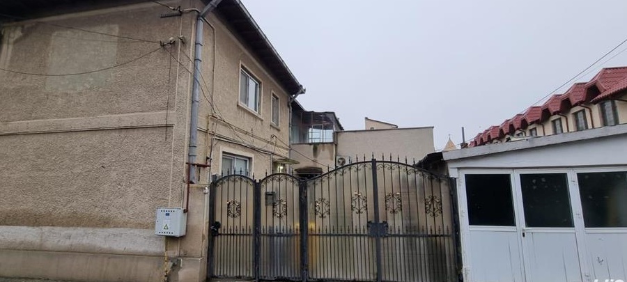 Vand casa P+1 in Tomis 2 cu teren 214 mp si deschidere 13,5 m .