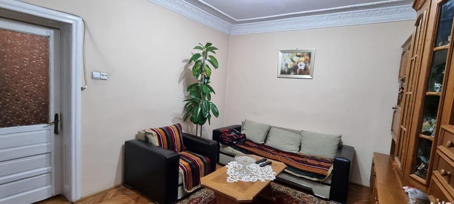 Vand casa P+1 in Tomis 2 cu teren 214 mp si deschidere 13,5 m .