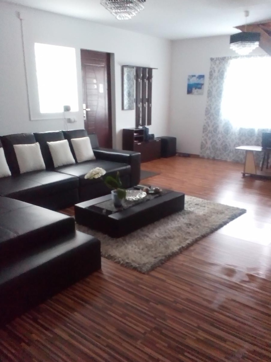 Vand casa p+m valenii de munte /schimb cu apartament valenii de munte plus diferenta