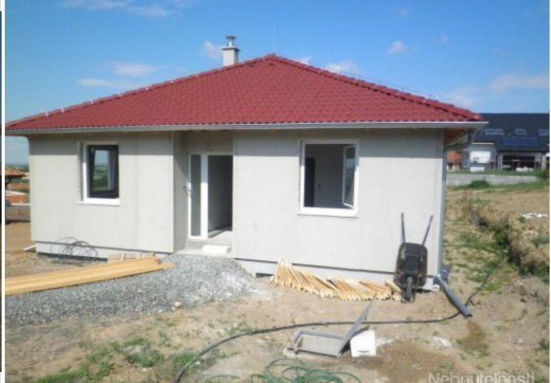 Vând casă și cabane pe structură din lemn vând și confecționez cu materialul nostru sau al clientului ne deplasăm oriunde în țară și lucrăm la fața locului orice model și orice dimensiune cerut de client casa și Cabana este de locuit vara și iarna pentru 