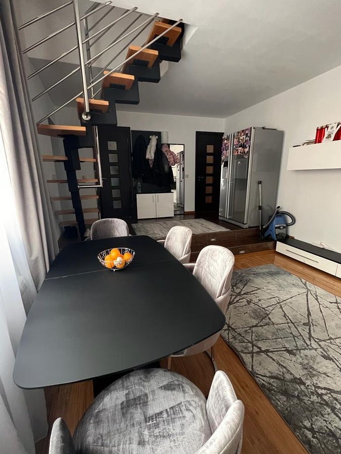 Vand casa ultililata si mobilata la cheie , direct de la proprietar!