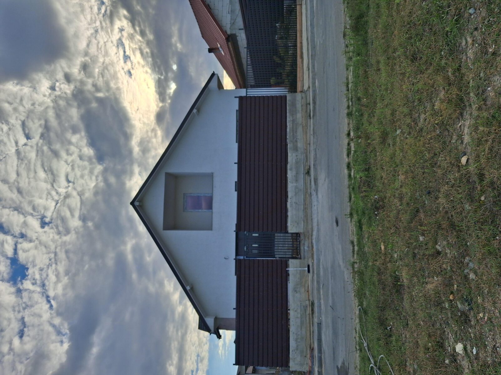 Vând sau schimb cu apartament. In Constant casa Valu lui Traian Constanta