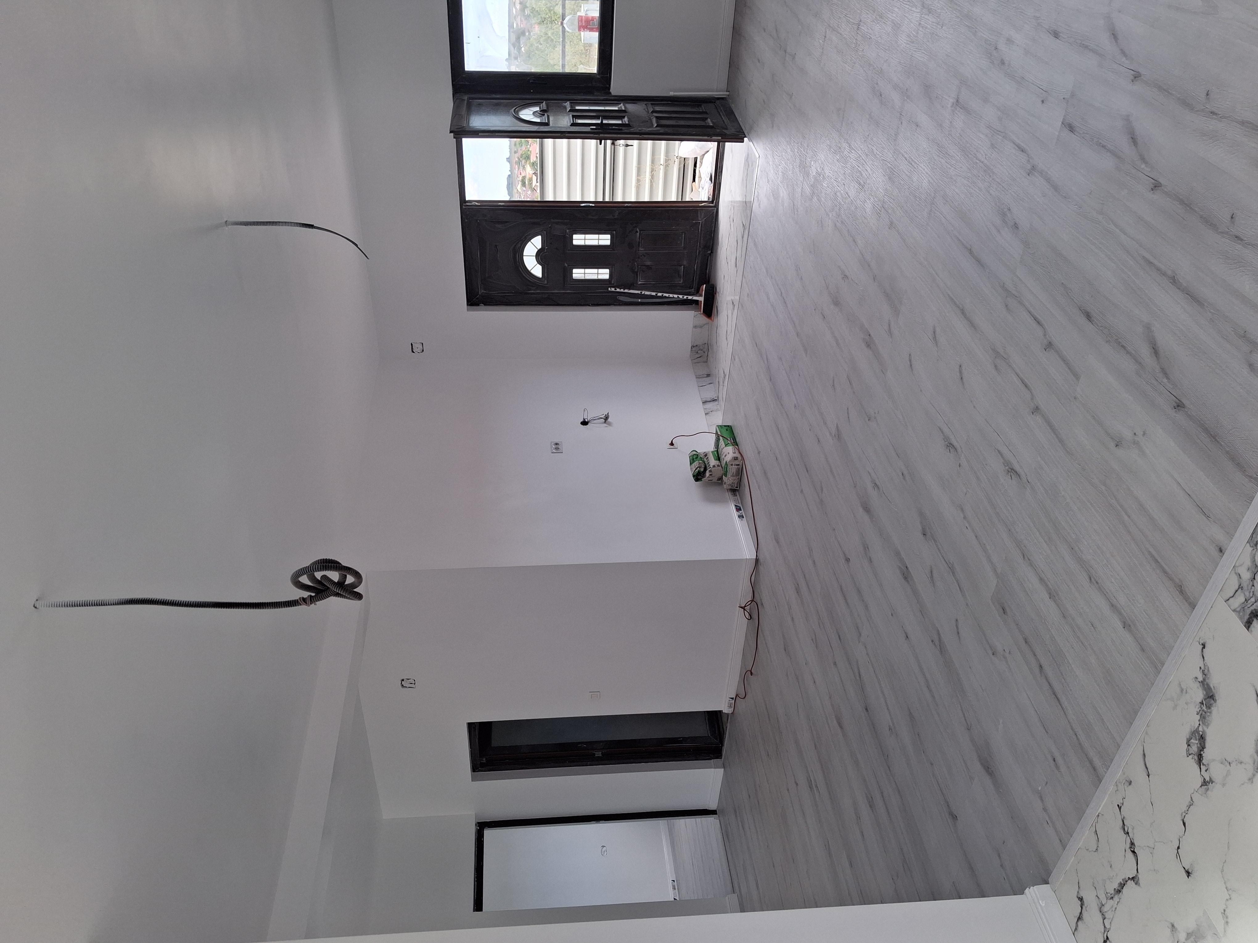 Vând sau schimb cu apartament. In Constant casa Valu lui Traian Constanta