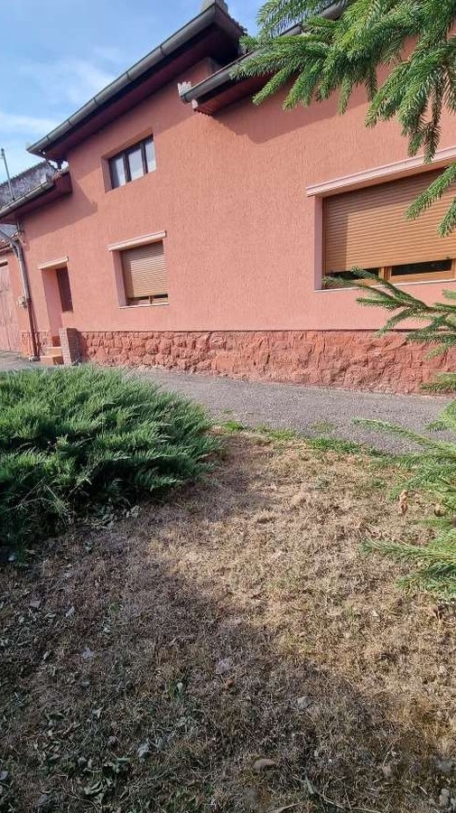 Vand casa zona centrala in Beius
