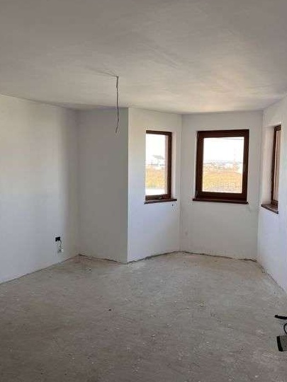 Vand casa zona Damila