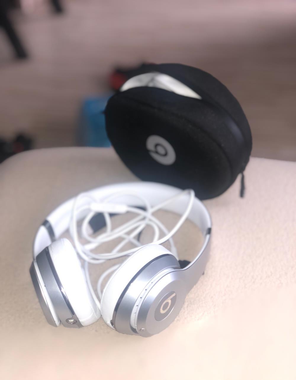 Vand casti wireless beats solo 3