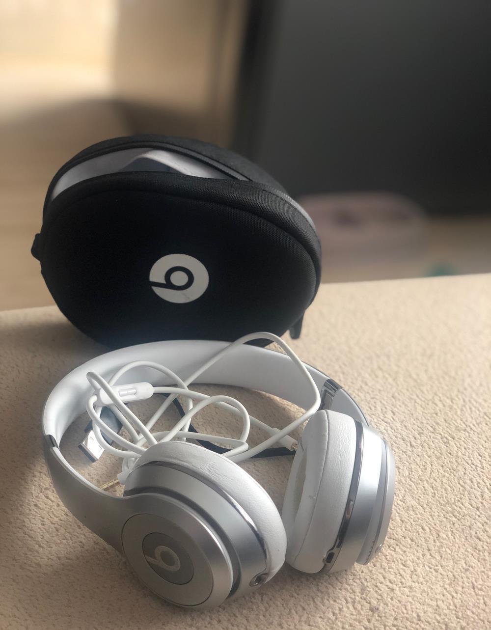 Vand casti wireless beats solo 3