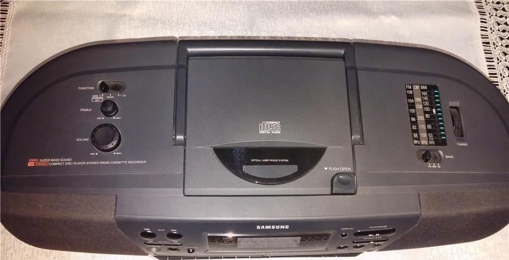 Vand CD player / casetofon / radio Samsung